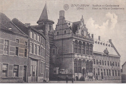 Zoutleeuw - Stadhuis En Gendarmerie - Zoutleeuw