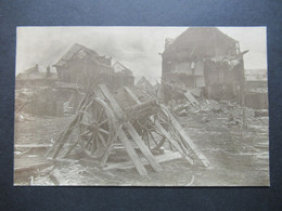 1.WK Echtofo AK Kanone / Geschütz Vor Zerstörten Häusern In Belgien / Houthem - Guerre 1914-18