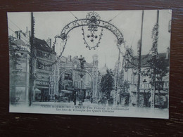 Carte Assez Rare De 1913 , Vichy , XXXIXme Fête Fédérale De Gymnastique , Mai 1913 , Les Arcs De Triomphe - Vichy