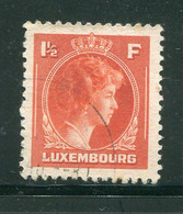 LUXEMBOURG- Y&T N°347- Oblitéré - 1944 Charlotte Right-hand Side