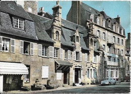 Roscoff Place De L'église Hotel Des Bains Les Vieilles Maisons - Roscoff