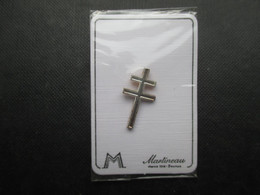 PIN'S (V2107) CROIX DE LORRAINE (2 Vues) Martineau - Navidad