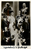 Uk Angleterre Royaume Uni * Carte Photo * Les Générations De La Famille Royalle * Royalty Royauté - Royal Families