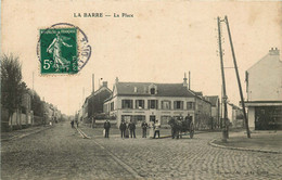 VAL D'OISE  LA BARRE La Place - Deuil La Barre