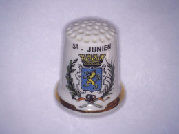 Ancien Dé à Coudre En Porcelaine SAINT JUNIEN LIMOGES FRANCE Haut 2,85 Cm Env - Thimbles