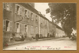 BEAUFORT (39) : " RUE NATIONALE - LA GENDARMERIE " - Beaufort