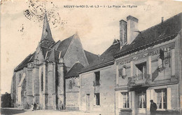 Neuvy-le-Roi        37       Eglise. Place . Hôtel Au Bœuf          (voir Scan) - Neuvy-le-Roi