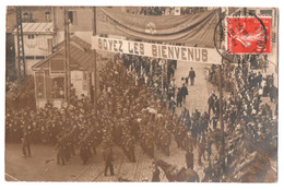 CARTE PHOTO ECRITE DE LONGWY BAS EN AOUT 1912 - SOUVENIR DE LA FETE DU 25 AOUT 1912 - SOYEZ LES BIENVENUS - 2 SCANS Z- - Longwy