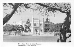 PIE-FO-21-2617 : LOURENCO MARQUES. PHOTO BY LU SHIH-TUNG. MUSEU ALVARO DE CASTRO - Mozambique