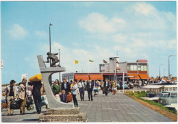 Harlingen - Monument 't Jonkje Met Rest. Neptunus, Vertrek En Aankomst Boten Vlieland En Terschelling -(Friesland) L2376 - Harlingen