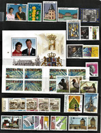 Luxembourg-2000 Full Year Set -18 Issues (29st.+1bl.+1bookl.)).MNH - Années Complètes
