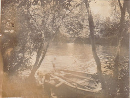 Photo Juillet 1914 Près NOGENT-LE-ROI - Les Bords De L'Eure, La Baignade, Barque (A233) - Nogent Le Roi