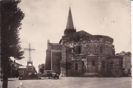 SAINT-PAULIEN - L'Eglise Et La Pierre Aux Bœufs ( Voiture Années 40) - Sonstige & Ohne Zuordnung