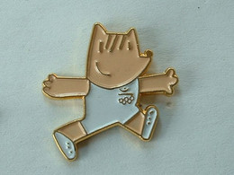 PIN'S JEUX OLYMPIQUES BARCELONE 92 - ATHLETISME - AVEC LOGO - Olympic Games