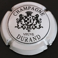 2 -Durand (Veuve), Blanc Et Noir, Blanc, Cercle Noir (côte 1 Euro) Capsule De Champagne - Durand (Veuve)