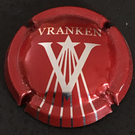 270 - 39 - Vranken V Et étoile, Vranken En Haut Rouge Métalisé Et Métal Capsule De Champagne - Vranken