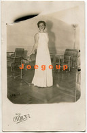 Photo Postcard Foto Mazer Young Woman Posing With Long Dress Mar Del Plata Argentina 1935 - Personnes Anonymes