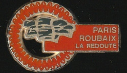 72548- Pin's. Paris-Roubaix.Cyclisme.la Redoute.signé Beraudy 63 Ambert. - Cyclisme