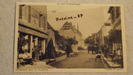 CPA, LIVERNON,46,  La Grande Rue, Animée, Le Lot Pittoresque - Livernon