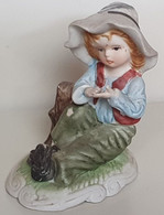 Le Garçon Au Repos - Enfant - Chapeau - STATUETTE - Bon état - 27 / Vers 1990 - Sonstige & Ohne Zuordnung