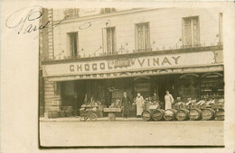 La Garenne Colombes * Carte Photo * Devanture Chocolat Vinay , DEPEYROT Propriétaire * Place Dumont D'urville - La Garenne Colombes