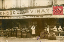 La Garenne Colombes * Carte Photo * Devanture Chocolat Vinay , DEPEYROT Propriétaire * Place Dumont D'urville - La Garenne Colombes