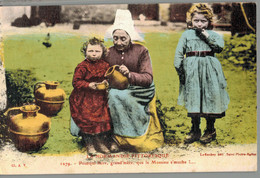 La Normandie Pittoresque - Grand-mère Avec Ses Deux Petites Filles - Personnages
