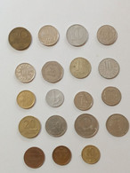 UN LOT DE 19 PIECES DE MONNAIES DIFFERENTS PAYS - Lots & Kiloware - Coins