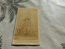 20/9 ,28 , Photo CDV Italie, Jeune Femme En Longue Robe Et Ombrelle à La Main, Fiorentina, Milano - Old (before 1900)