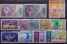 NOUVELLES HÉBRIDES - Lot De 16 Valeurs - Neufs * Et ** - L 107220 - Unused Stamps