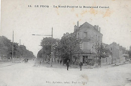 Le Pecq. Le Rond Point Et Le Boulevard Carnot. - Le Pecq