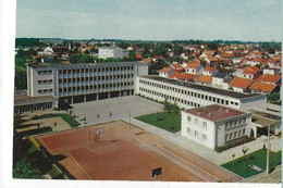 Saint-Herblain (44) : L'Ecole Technique Jeanne Bernard Avenue De La Baraudière Vers Nantes En 1987 GF. - Saint Herblain