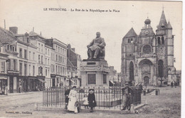 27 Le Neubourg. La Rue De La République Et La Place - Le Neubourg