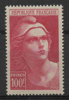 France (1945) N 733 (Luxe) Variete Tache Sur Le Nez - Neufs