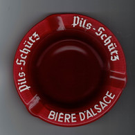 CENDRIER  ROUGE  PILS SCHUTZ BIERE D'ALSACE ( NEUF ) - Verre