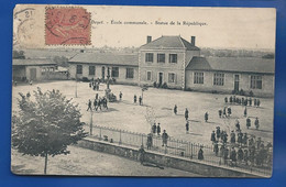 DOYET    Ecole Communale    Animées   écrite En 1906 - Other Municipalities