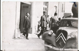 Carte Photo  - 52 - Le Général De Gaulle à Colombey Les Deux églises Auto Citroen - Otros Municipios