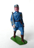 FIGURINE PLOMB CREUX HR HENRI ROGER OFFICIER TENUE BLEUE AU DEFILE (2) - Soldats De Plomb