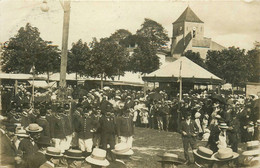 Mauzé Sur Le Mignon * Carte Photo * La Fête Au Village * Manège Carousel Fête Forraine - Mauze Sur Le Mignon