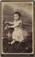 CDV Enfant Sur Son Jouet Cheval-tricycle-photo Ernest Feret à Paris - Ancianas (antes De 1900)