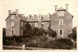 Sauveterre * Vue Sur Les écoles * école Groupe Scolaire - Autres & Non Classés