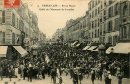 Versailles * La Revue Hoche * Le Défilé De L'harmonie De La Ville * Fête Locale , Fête Nationale ? - Versailles