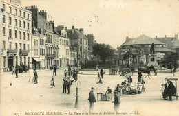 Boulogne Sur Mer * La Place Et La Statue De Frédéric Sauvage * Attelage * Commerces Magasins - Boulogne Sur Mer