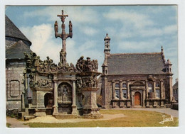 29 GUIMILIAU  Le Calvaire Et La Chapelle Ossuaire - Guimiliau