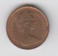 1/2 NEW PENNY  1975 - 1/2 Penny & 1/2 New Penny
