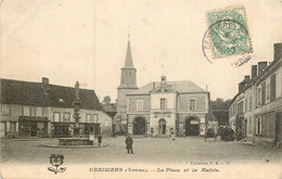 CERISIERS La Place Et La Mairie - Cerisiers