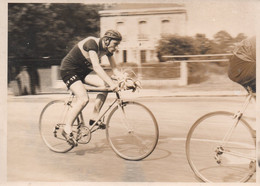 Photo 13/18 Course De Vélos Années 50 ,Macron Photo CV 19ème Gobillot - Wielrennen