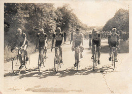 Photo 13/18 Course De Vélos Années 50 ,Macron Photo CV 19ème Gobillot - Wielrennen