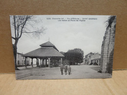 ILE D'OLERON SAINT GEORGES (17) Les Halles Et Place De L'église - Ile D'Oléron