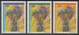 2013 Benin  Traditional Religions Cultures Costumes  DIFFICULT Complete Set Of 3 MNH - Benin – Dahomey (1960-...)